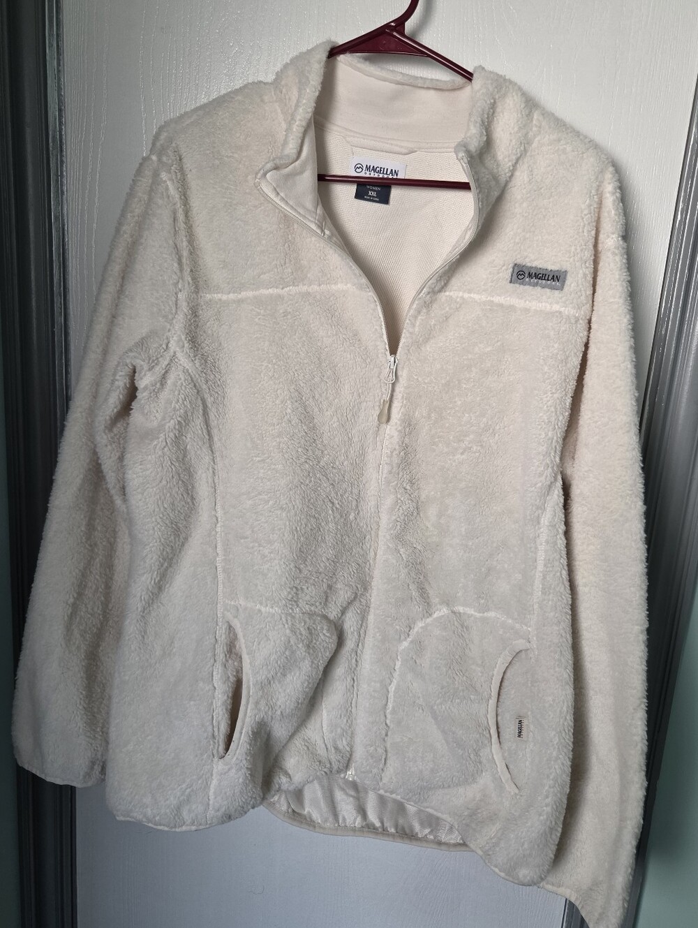 XXL Magellan Outdoors Women's Cream Sherpa Zip-Front Jacket